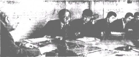 В классе ТМУРП манипулируют (слева направо): Евгений Смирнов, Владимир Зайцев, Виктор Алексеев, Борис Сорокинский, Роман Урицкий - 1961